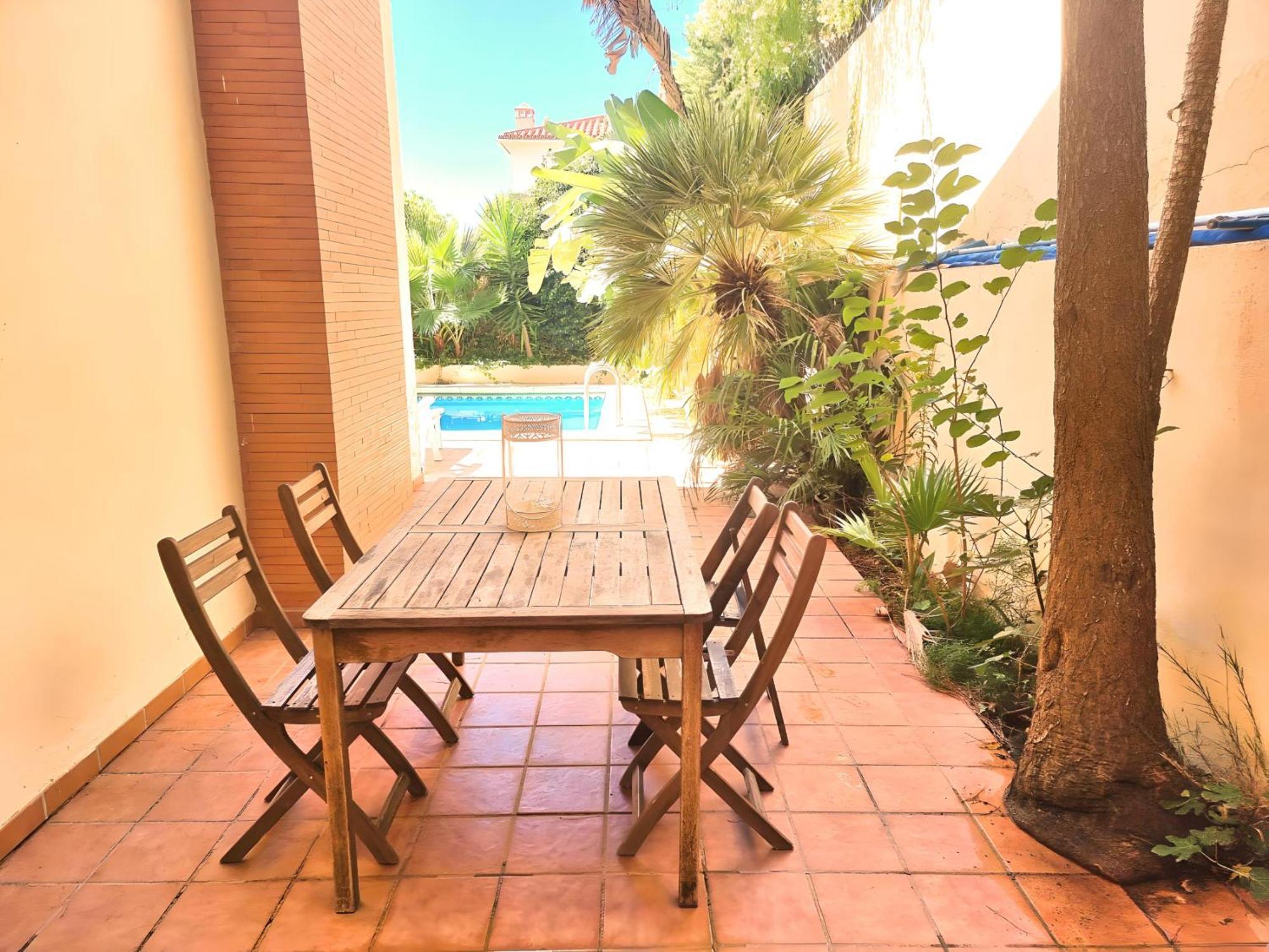 בנאלמדנה Stunning Home With Outdoor Swimmingpool, 4 Bedrooms And Wifi מראה חיצוני תמונה
