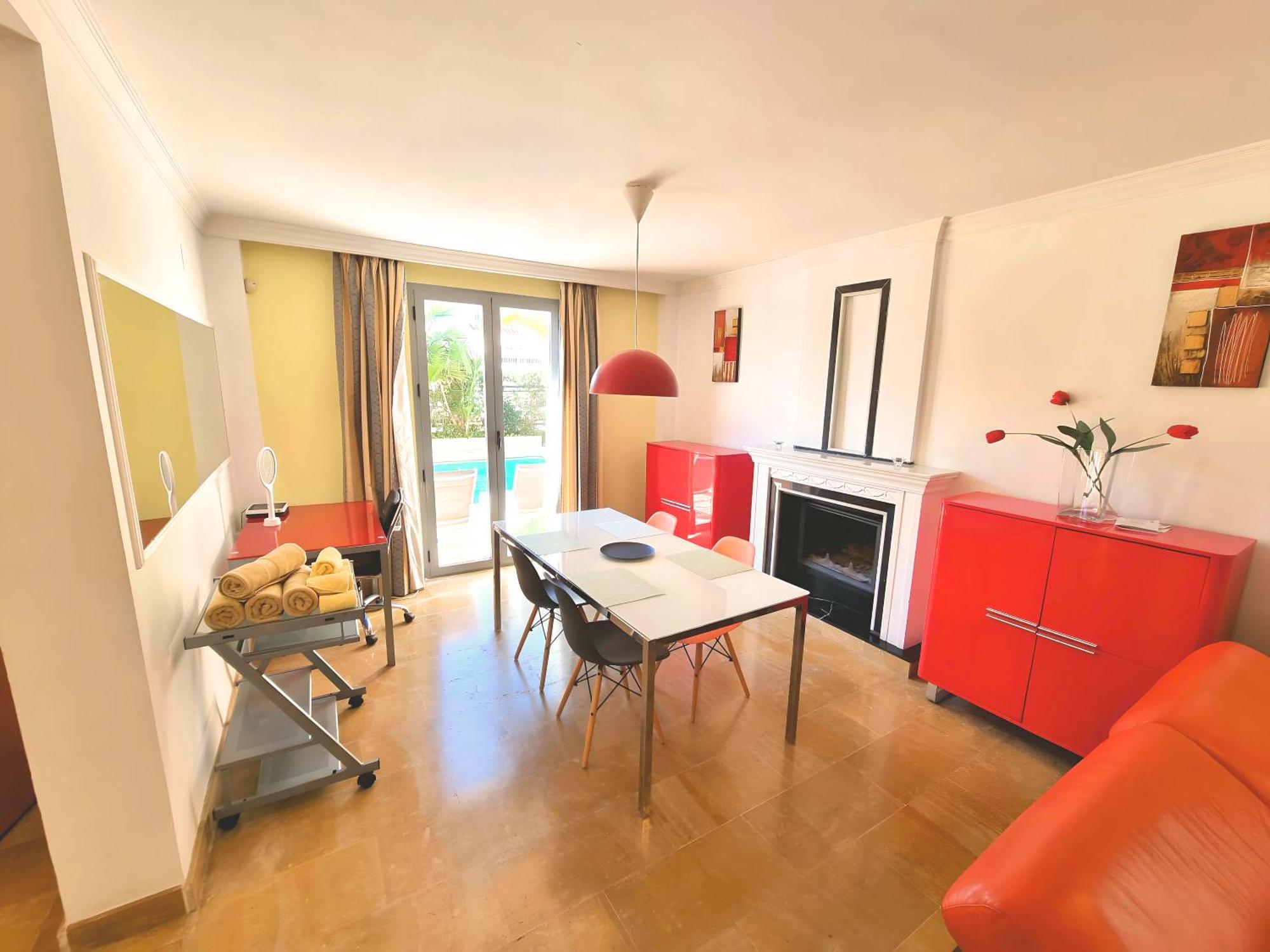 בנאלמדנה Stunning Home With Outdoor Swimmingpool, 4 Bedrooms And Wifi מראה חיצוני תמונה